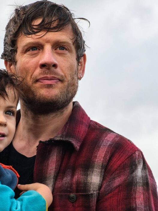 Playing Nice: Série de drama que explora trauma com detalhes