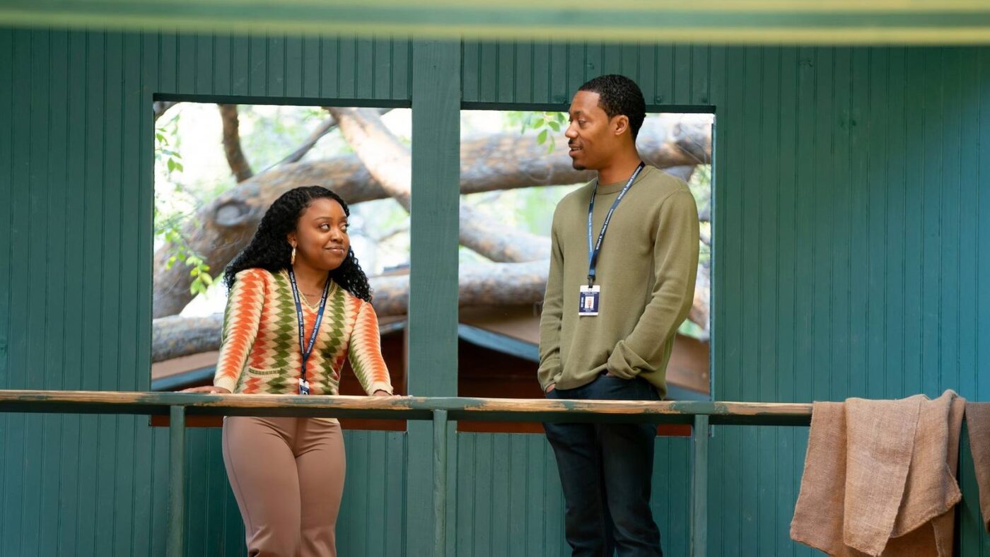 Abbott Elementary: 5ª temporada terá grande conflito entre Janine e Gregory