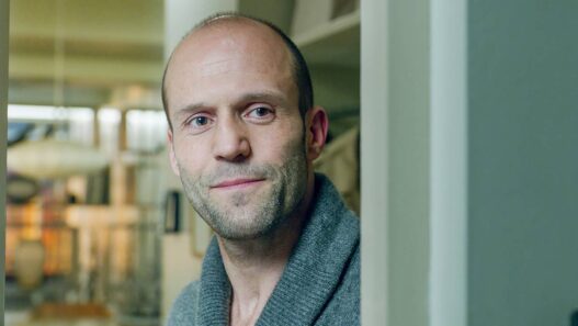 Jason Statham e o Criador de Peaky Blinders: Sucesso Inesperado em Streaming