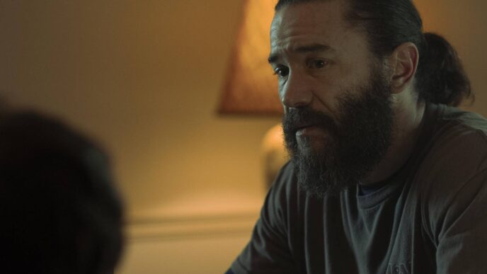 Ator de drama policial da HBO revela conexão pessoal com personagem