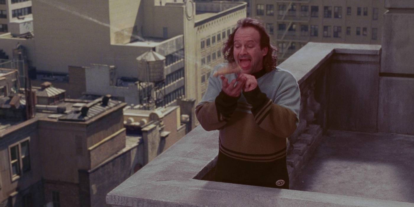 Sam Raimi lamenta: roteirista de ‘Evil Dead 2’ e produtor de ‘Hostel’ morre aos 67 anos