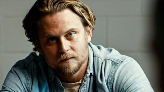 Transformação de Billy Magnussen em Violent Ends Impressiona