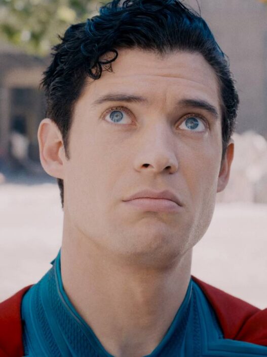 O fracasso de Superman e o sucesso de um herói bilionário da Marvel