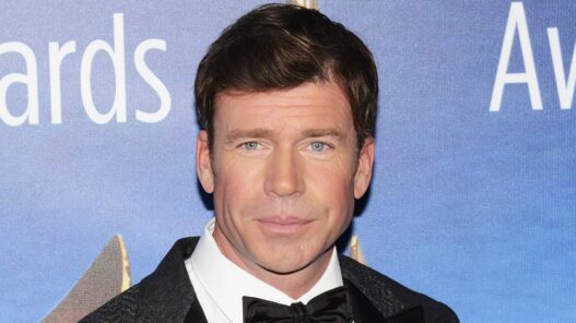 The Gorge: Thriller de Taylor Sheridan Conquista o Streaming
