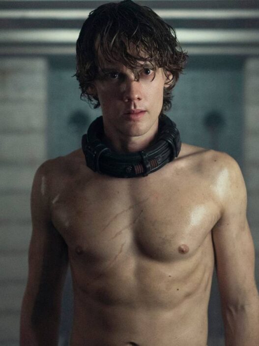 Isaac Trai Tyler em Wandinha 2? Atores Explicam o Final
