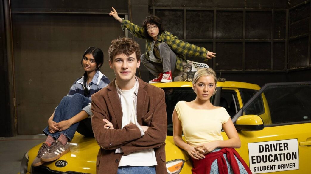 Sam Nivola Brilha em Driver's Ed, Comédia Teen de The White Lotus