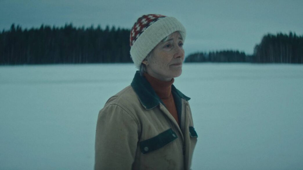 Emma Thompson e Judy Greer em Dead of Winter: Thriller de época