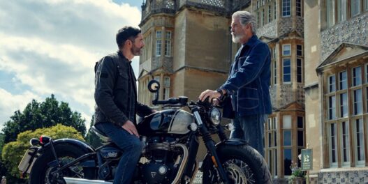 Pierce Brosnan domina charts com novo thriller policial