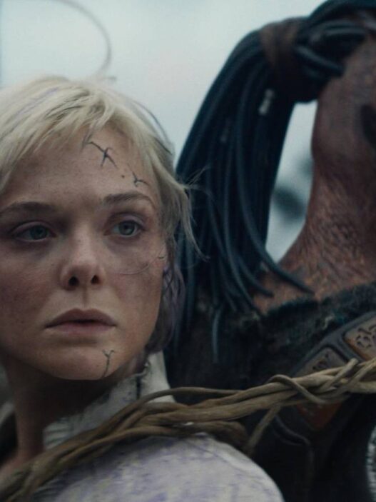 Diretor de ‘Predator: Badlands’ define continuação como ‘comédia de amigos’