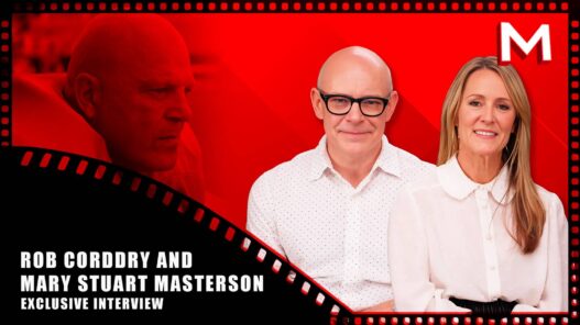 Rob Corddry e Mary Stuart Masterson em 'The Senior'