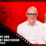 Rob Corddry e Mary Stuart Masterson em 'The Senior'