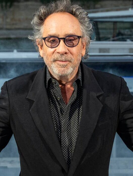 A adaptação de US$ 475 milhões de Tim Burton domina o Netflix