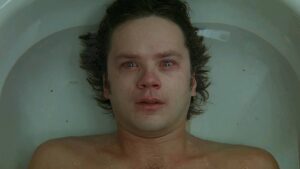 Terror psicológico de Tim Robbins retorna aos cinemas após 35 anos
