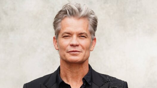 Timothy Olyphant em 1408: O único filme de Stephen King que fracassou?
