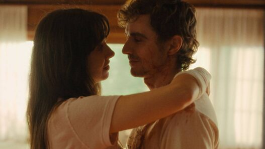 Polêmica: Cena de casamento gay é alterada em filme de terror na China