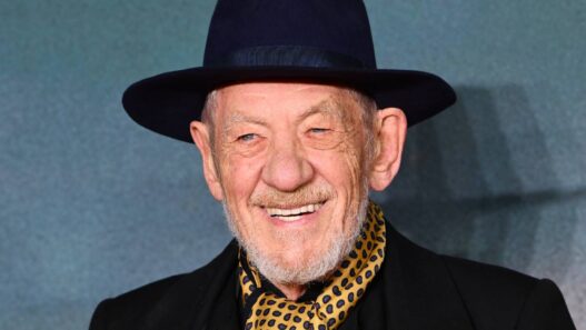 Ian McKellen: Comédia Nova Atingiu Nota Quase Perfeita no Rotten Tomatoes