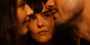 Crítica de 'The Threesome': uma comédia romântica inesperadamente comovente
