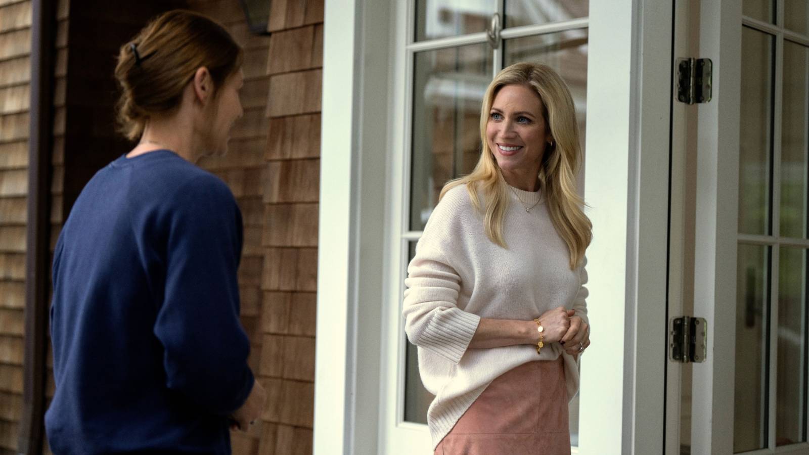 The Hunting Wives: Thriller de Brittany Snow supera série da Netflix