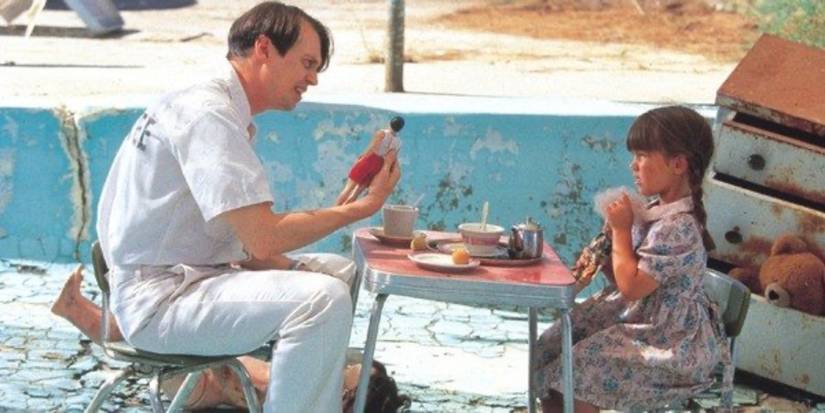 Garland Greene conversa com uma menina em Con Air