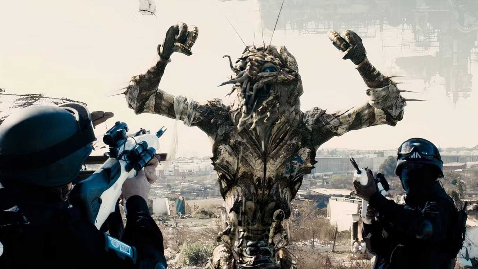 Alienígena de Distrito 9 é preso por homens armados
