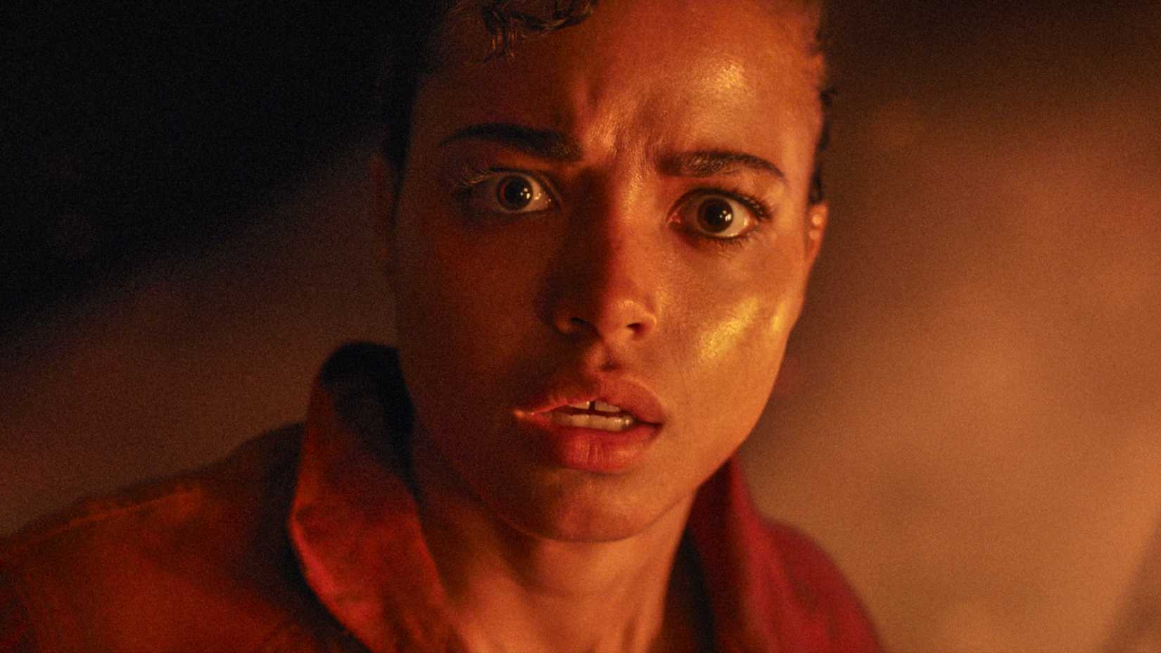 Ella Balinska em Resident Evil, da Netflix
