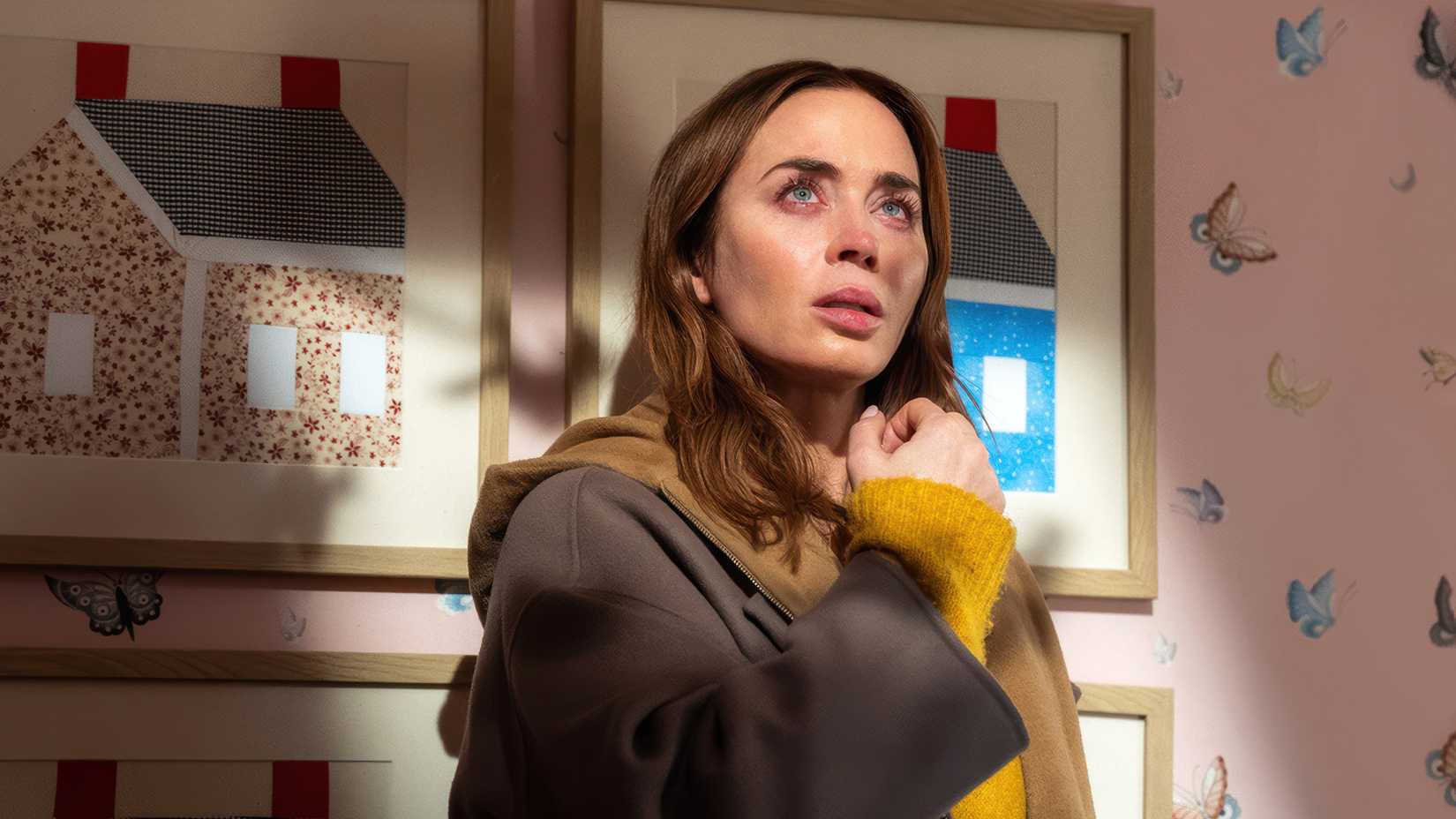 Emily Blunt emocionada em Disclosure Day