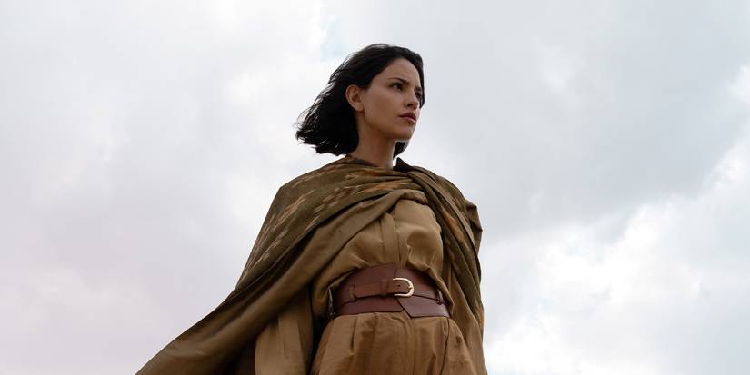 Eiza González em Fountain of Youth