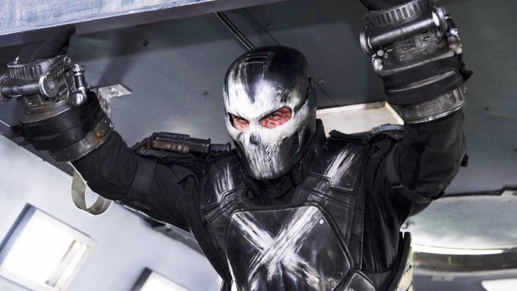 Frank Grillo como Ossos Cruzados em Capitão América: Guerra Civil