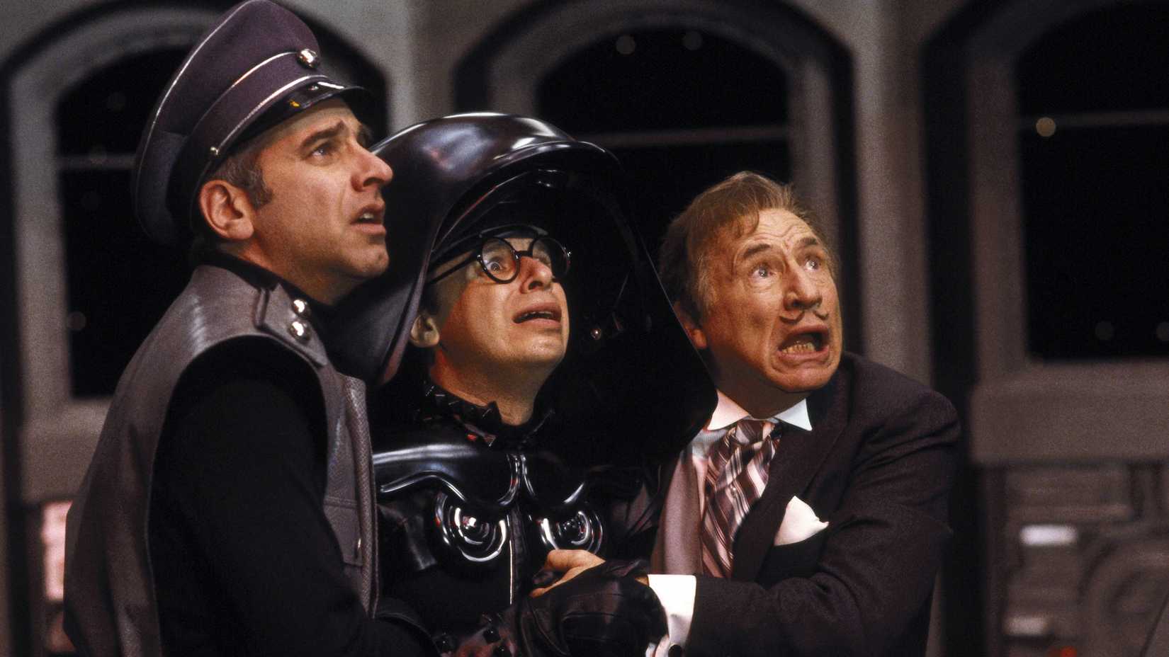 George Wyner, Rick Moranis e Mel Brooks em cena de S.O.S. - Tem um Louco Solto no Espaço