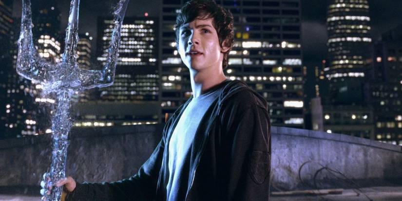 Logan Lerman como Percy Jackson em Percy Jackson e o Ladrão de Raios