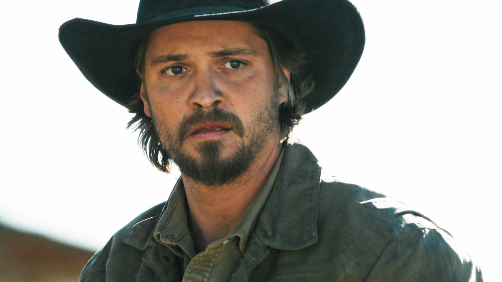 Luke Grimes como Kayce Dutton no episódio de estreia de Marshals