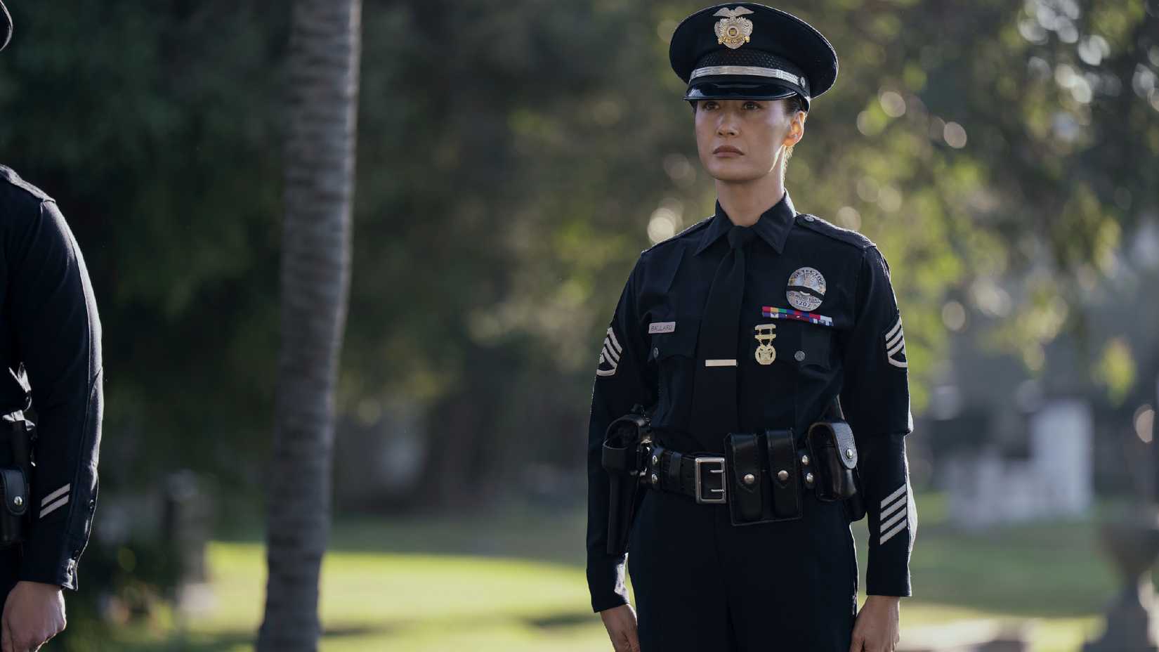 Maggie Q como a detetive Renée Ballard