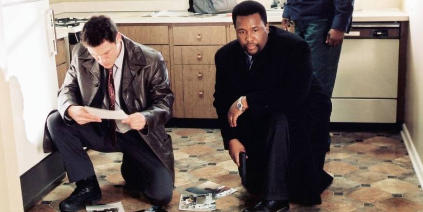 McNulty e Bunk em cena de crime em The Wire