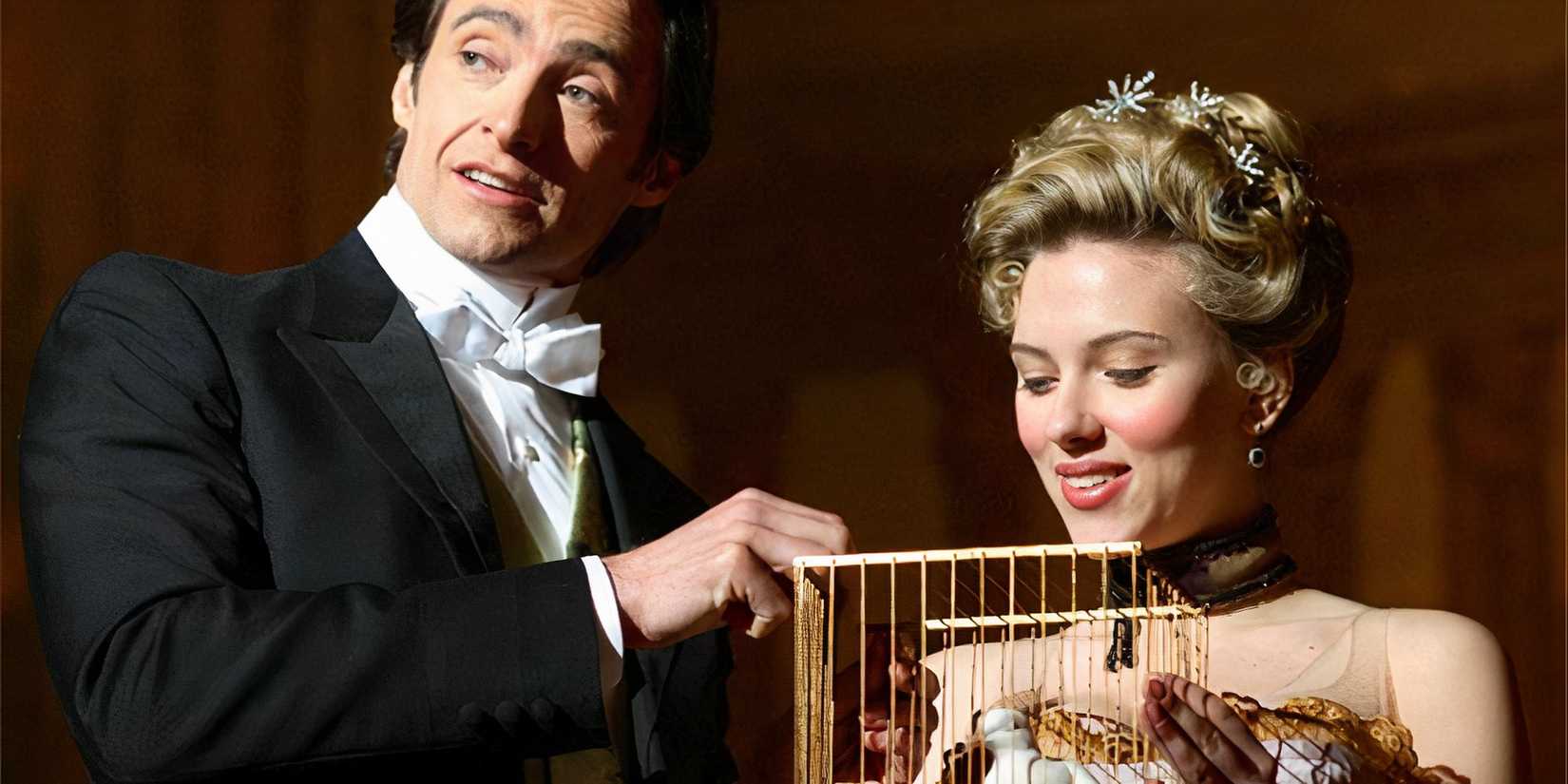 Scarlett Johansson e Hugh Jackman em cena do filme O Grande Truque