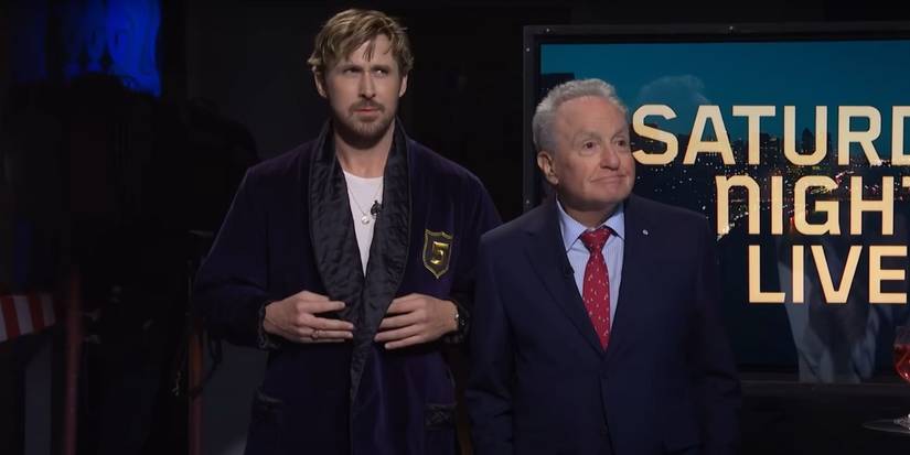 Ryan Gosling, com jaqueta "5-Timers", ao lado de Lorne Michaels no Saturday Night Live