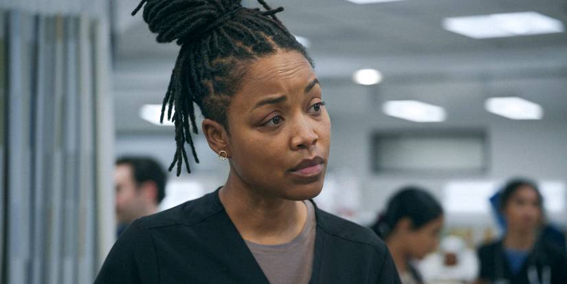 Dra. Parker Ellis (Ayesha Harris) com expressão confusa em cena de The Pitt