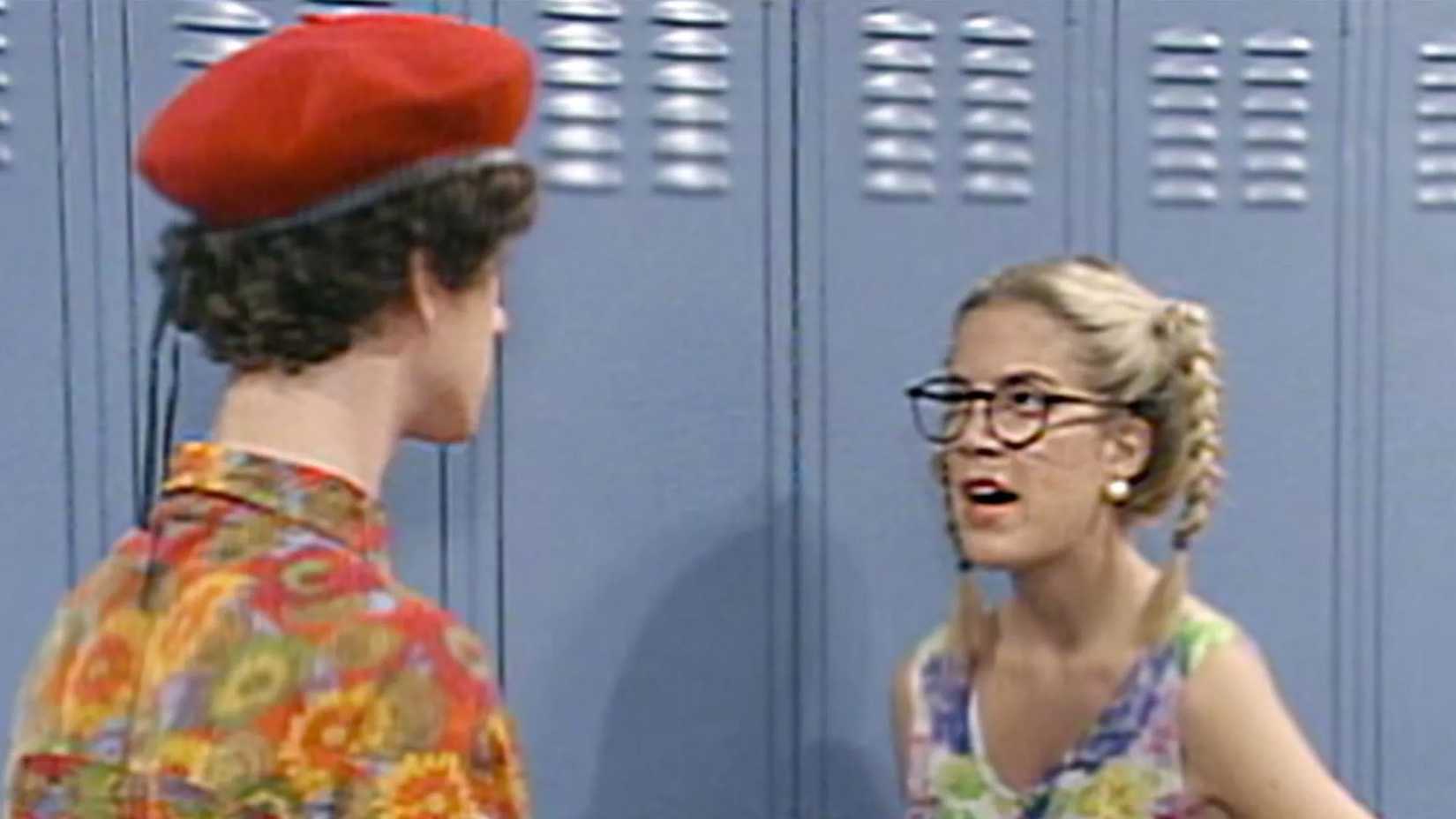 Saved em cena relacionada a Tori Spelling como Violet Anne Bickerstaff