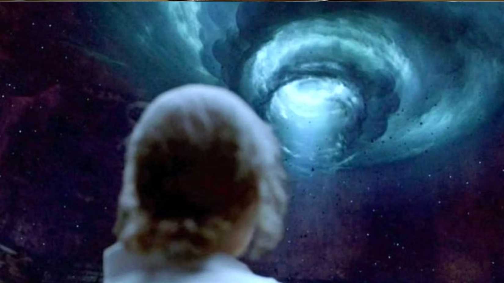 Rust Cohle (Matthew McConaughey) alucina com um vórtice em Carcosa no final da primeira temporada de True Detective