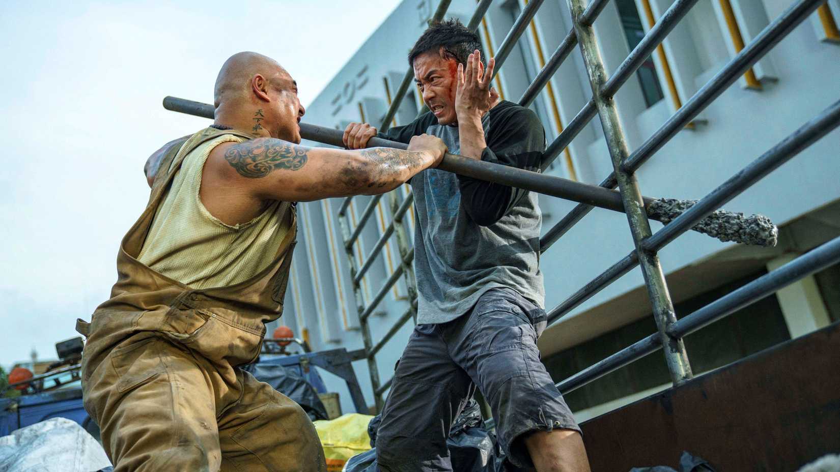Wang Wei bloqueia golpe de bastão em The Furious